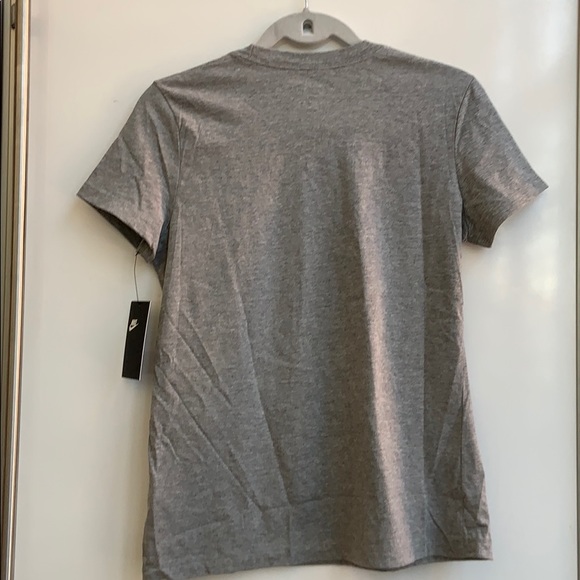 Nike Sneaker Goddess Grey Shirt - Picture 3 of 3